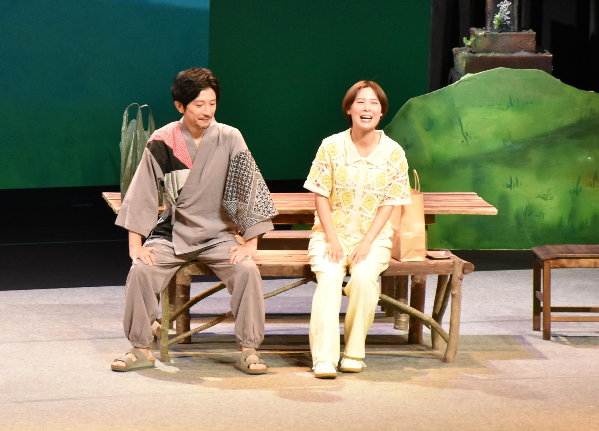 演劇を楽しむ会公演の様子