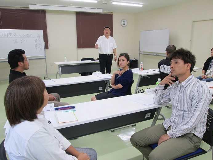 鹿角市産業活力塾第2期の佐藤泰博氏の講演会の写真